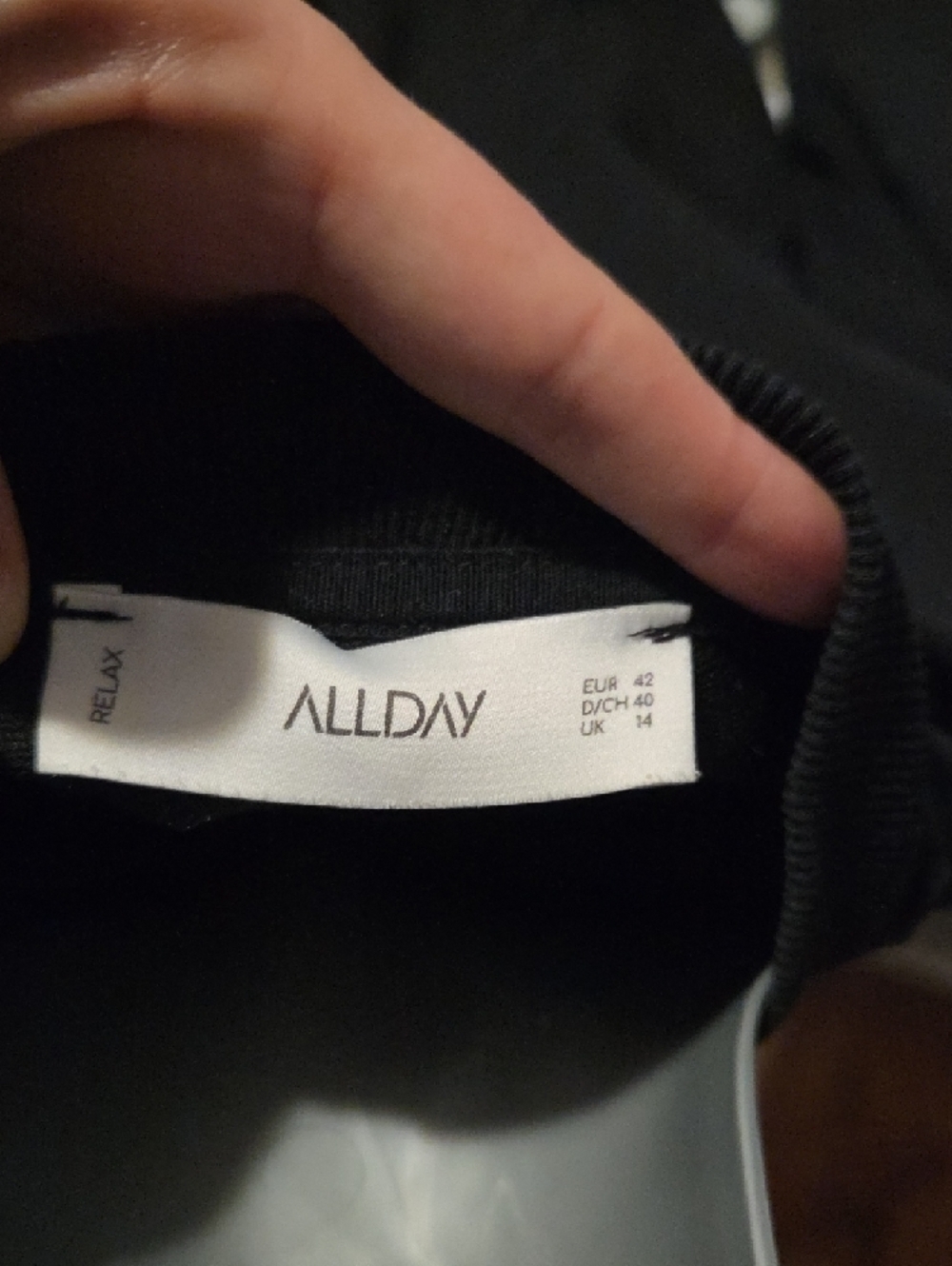 Black Long Zip-Front Women's Coat - Picture 6 of 9
